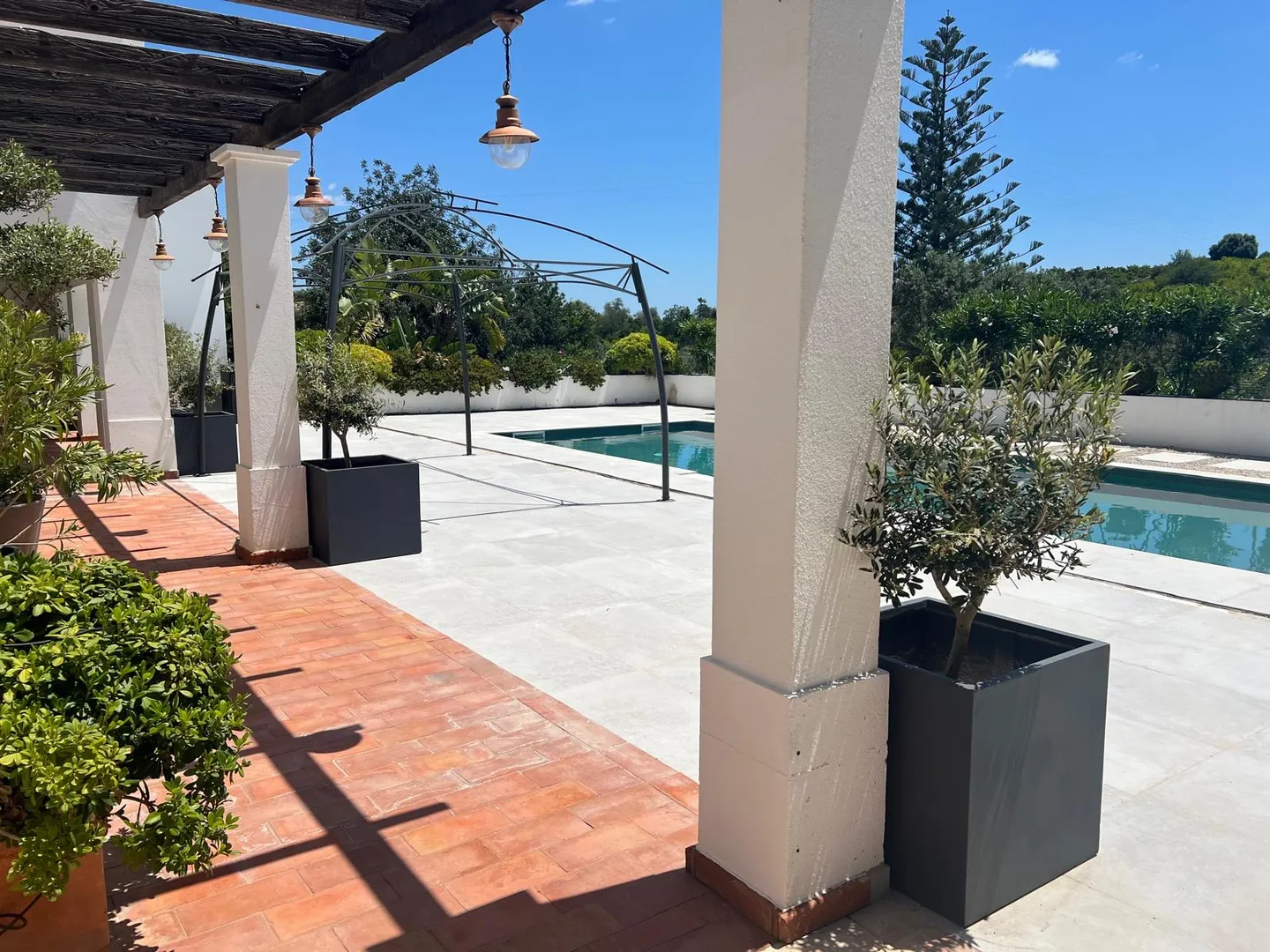 Blending Traditional Algarve Home Design with Contemporary Trends - Main Image of Finished Project artalgarve interiors