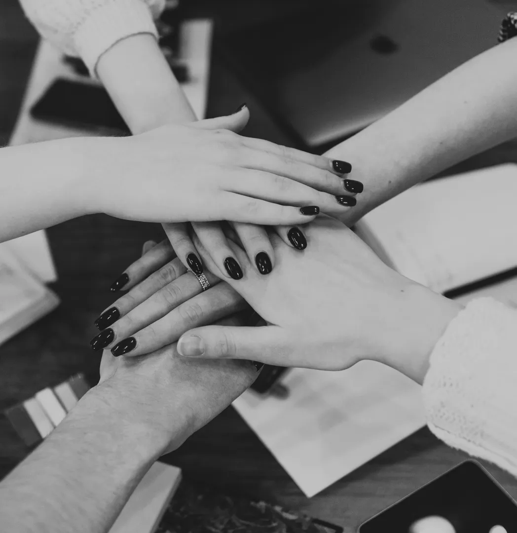 team hands artalgarve interiors